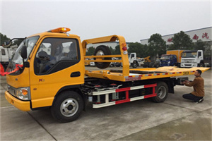 墨江哪里有拖车服务