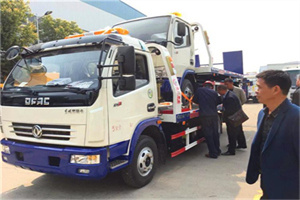 墨江汽车道路救援拖车价格